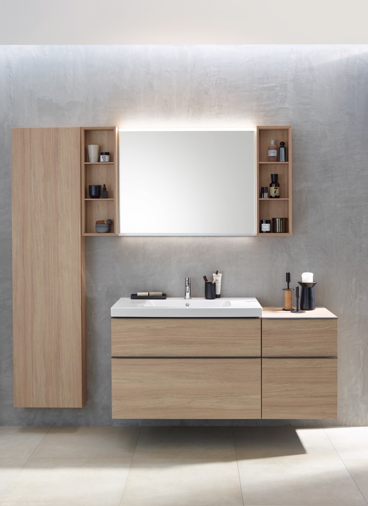 Washplace with mirror cabinat and bathroom furniture from the Geberit iCon bathroom series